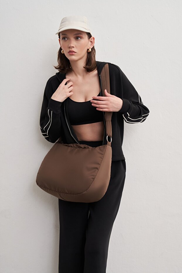 Momento Women's Shoulder Bag Brown
