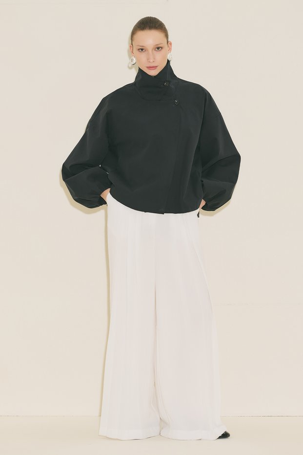 Melva Wide Sleeves Short Trench Coat Black