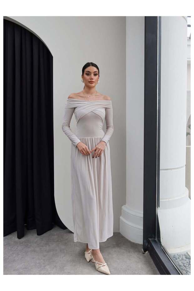 Asymmetric Collar Ruched Detail Maxi Dress
