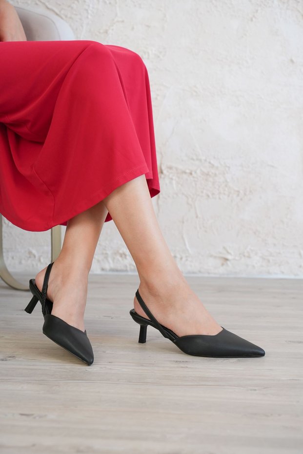 Women's Menson Thin Short Heeled Shoes - Black-Leather