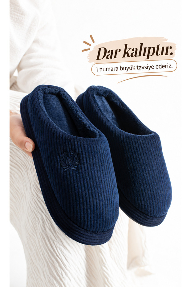 Unisex embroidered velvet soft sole fur-lined slippers