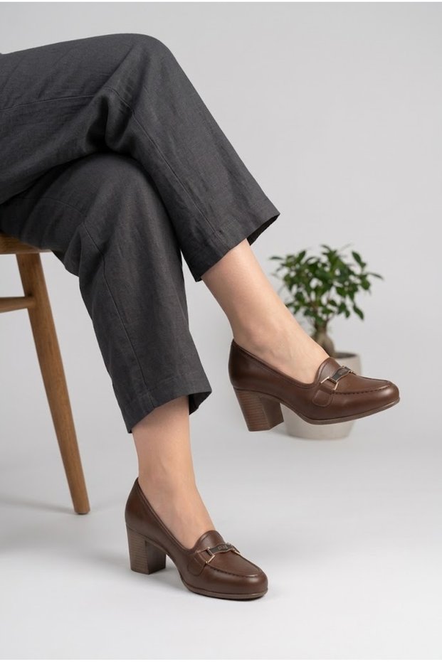 Women's Genuine Leather Metal Buckle Detailed Thick Block Heeled Classic Loafer Shoes