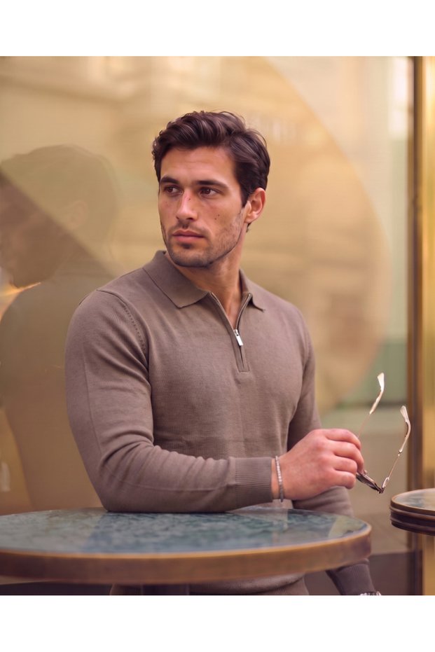 Men's long sleeve zippered knitwear