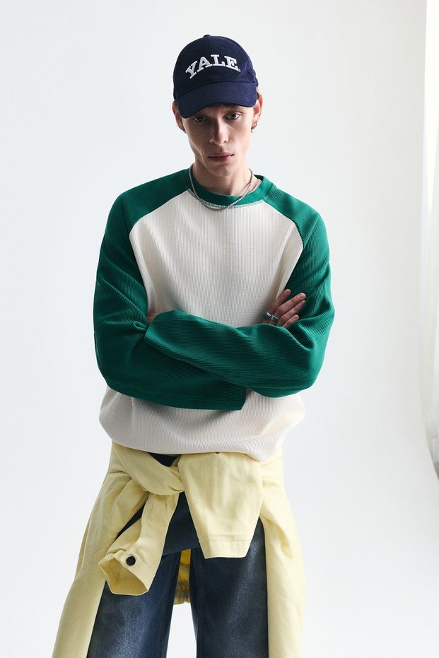 Color Blocked Textured Sweatshirt