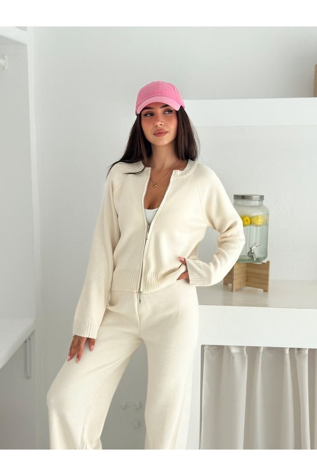 Crew Neck Zippered Knitwear Cardigan and Relaxed Fit Wide Leg Pants Bottom Top Set Aw26Au0013