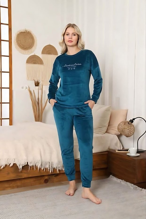 Mooda Soft Velvet Fabric Embossed Printed Women's Pajama Set