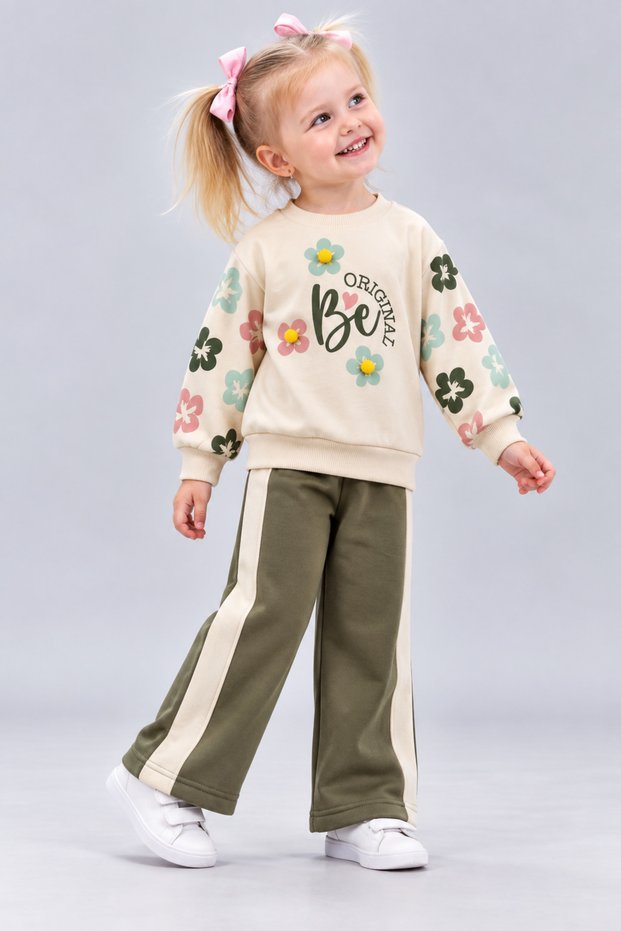Girl's Floral Patterned Oversize Sweatshirt and Flared Bottom Top Set – Three Yarns, Ruffled, Winter Style