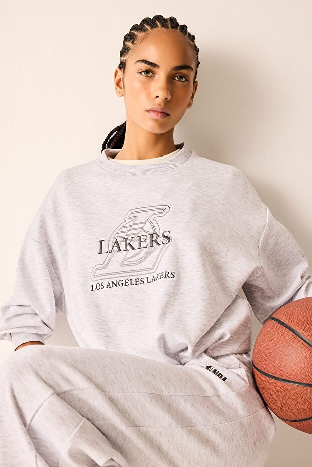 Nba Los Angeles Lakers Balloon Fit Crew Neck Scuba Diver Fabric Printed Sweatshirt H4235Ax26Au