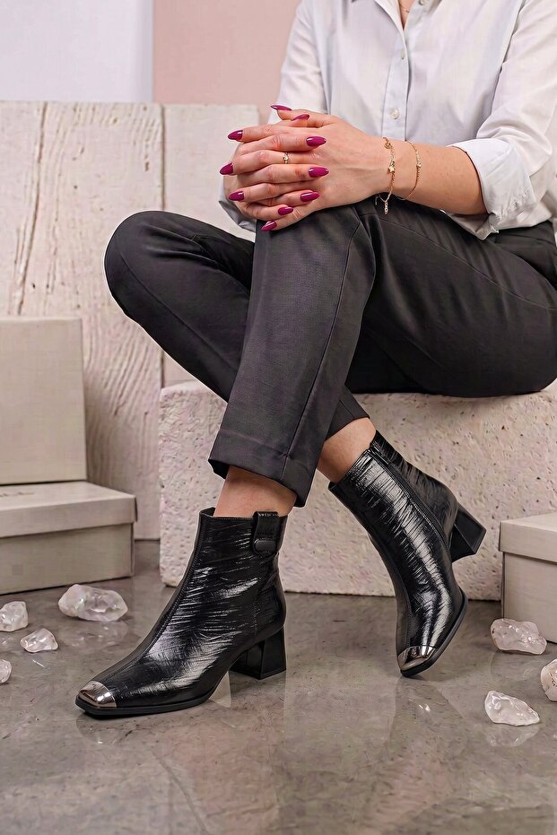 Orion Original Kri̇stebell Imported Special Series Women's Boots with Metal Front Detail Black
