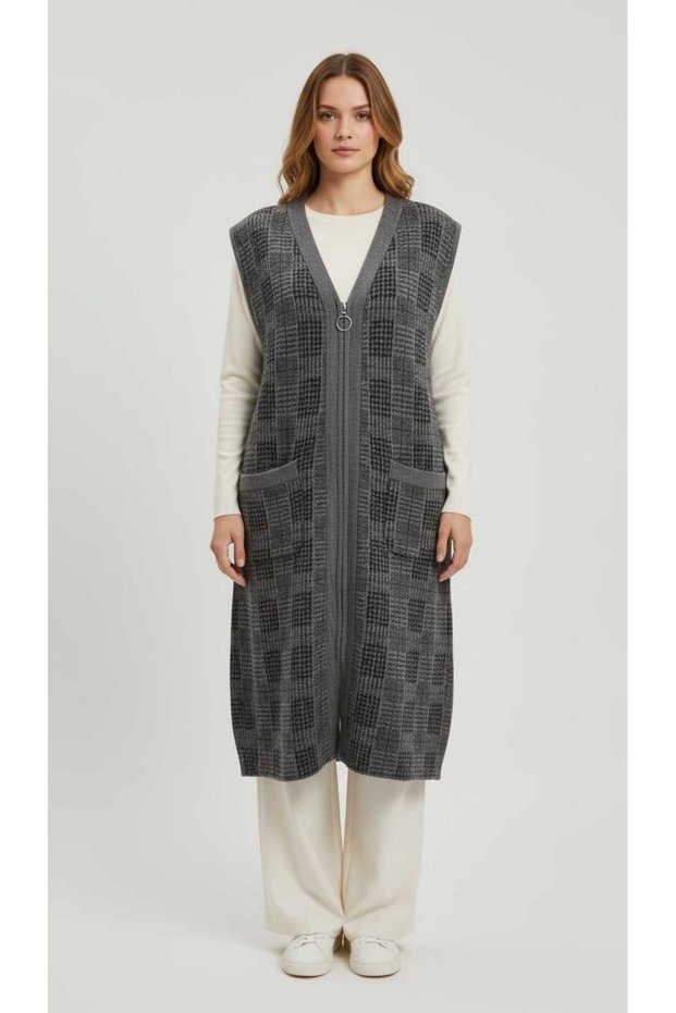 Thick Winter Vest with Front Zipper and Patterned Pockets Ezm6