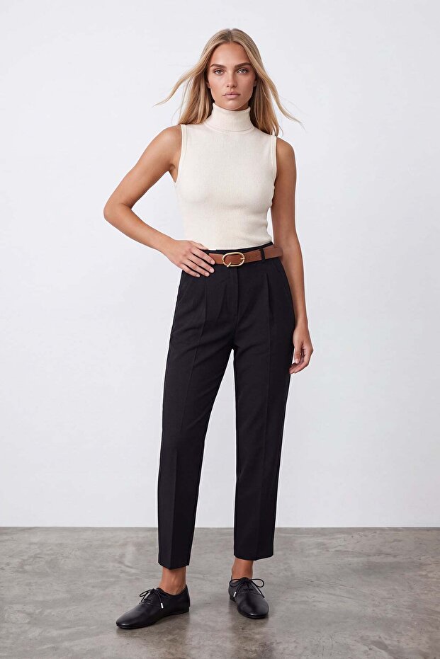 Women's Black Belted Pleated Carrot Cut Woven Trousers Alc-X15970