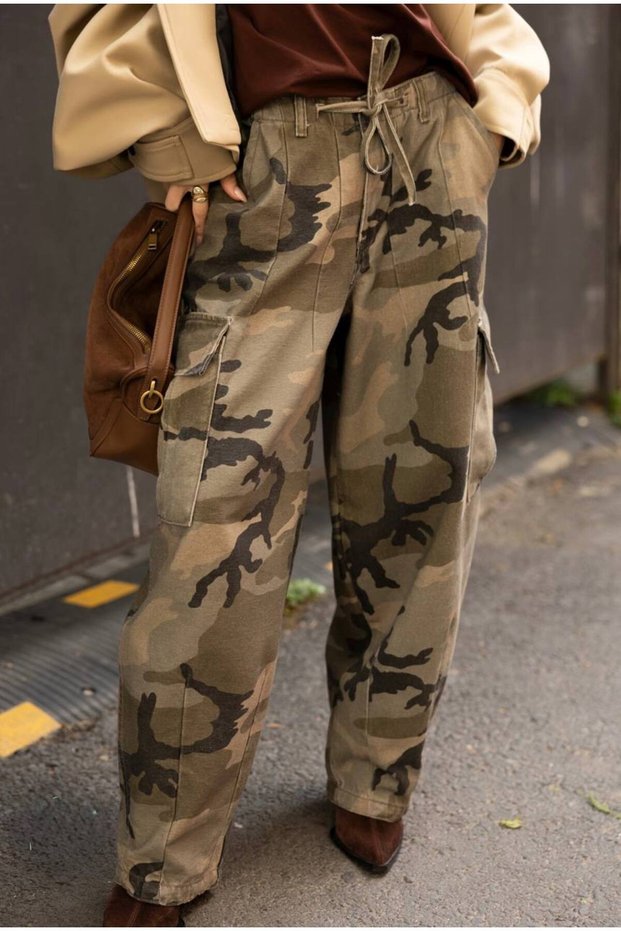 Trend Special Design High Waist Cargo Pocket Detail Adjustable Waist Camouflage Baggy Jean Pants-High Rise Foldable Belt Detail Camouflage Jean