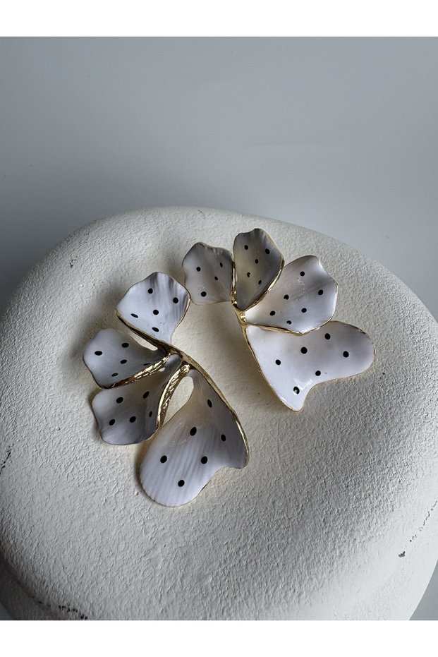 White Polka Dot Leaf Earrings (5 cm)
