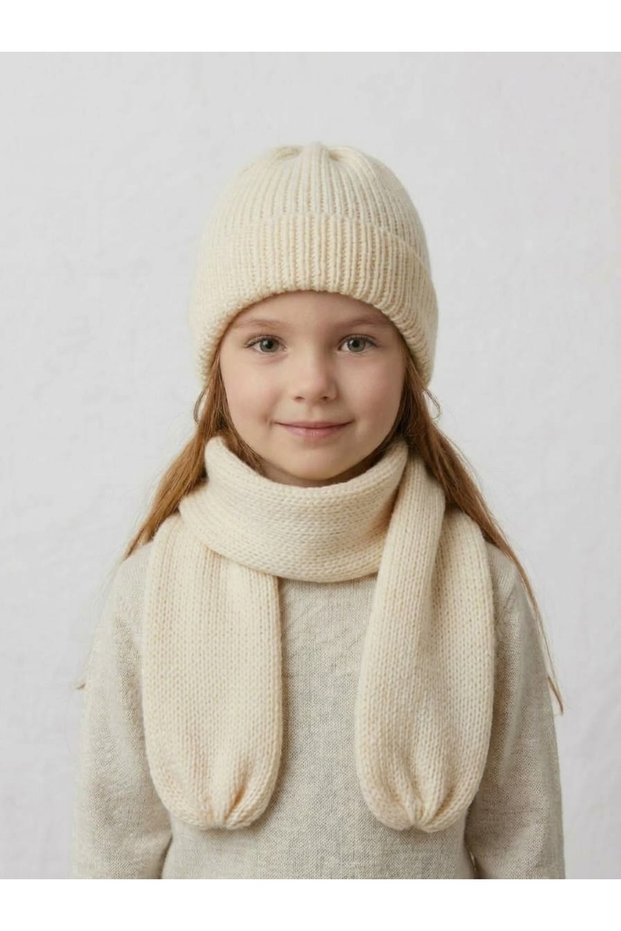 Handmade Knitted Scarf and Beanie Set (3-9 Year Old Child)