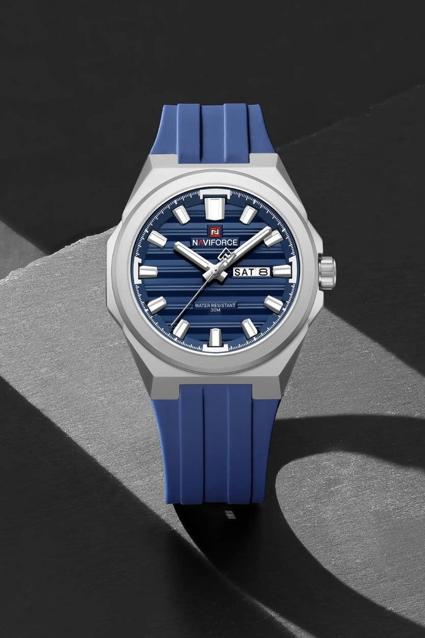 Silicone Cord Sports Stylish Men's Wrist Watch
