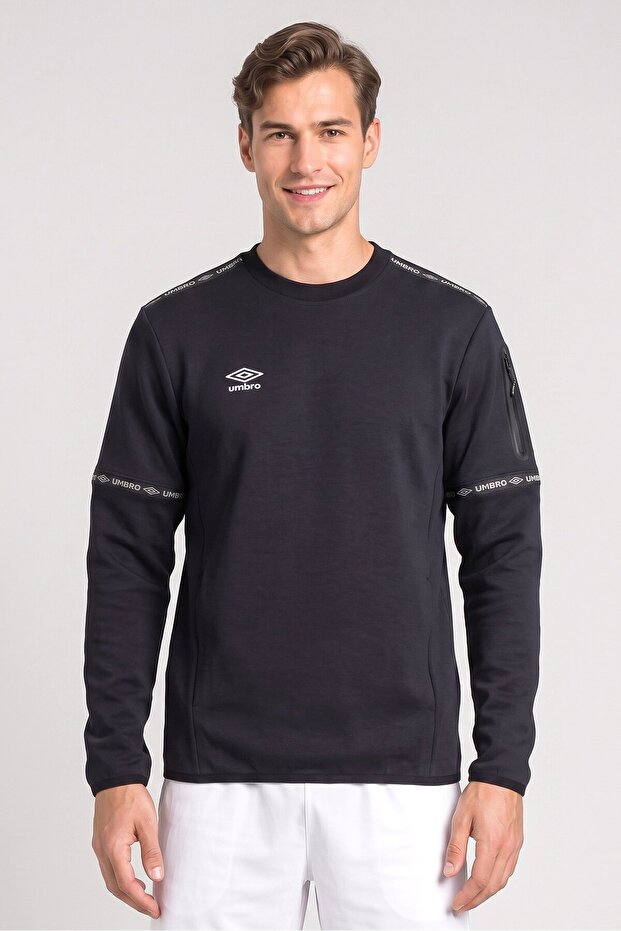 Men Sportswear Fit Long Sleeve Outdoor Sweatshirt, Black