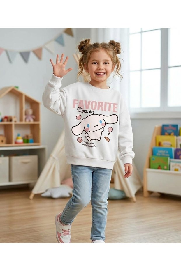 Girl's Sweatshirt Little Girl Heart Patterned White Long Sleeve
