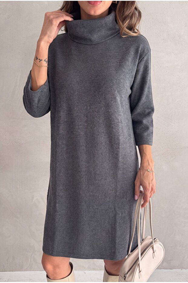Turtleneck Loose Cut Fleece-Lined Dress