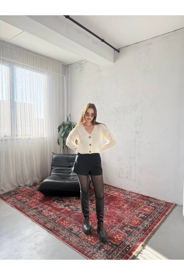 Women's White V-Neck Buttoned Crop Knitwear Cardigan Long Sleeve Thessaloniki Knit Short Cardigan