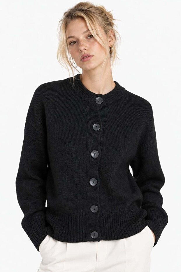 Women's Soft Textured Buttoned Knitwear Cardigan