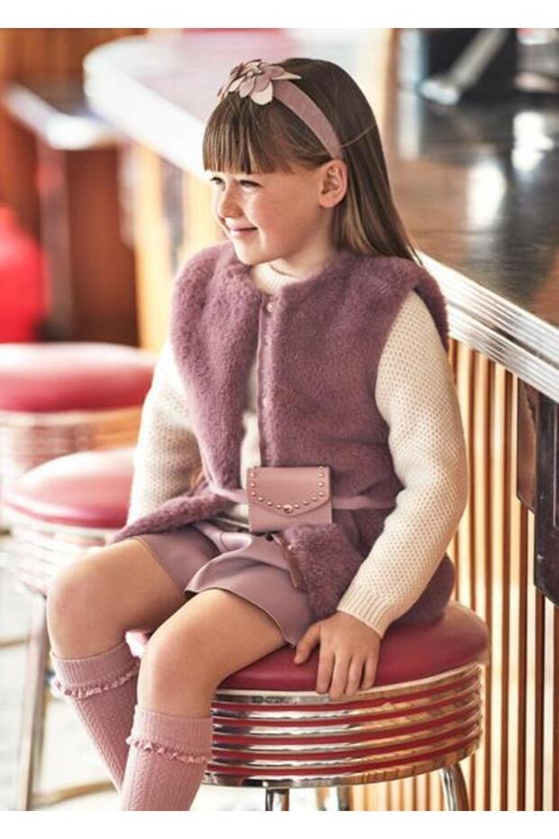 Girl's Plush Vest with Belt 04365