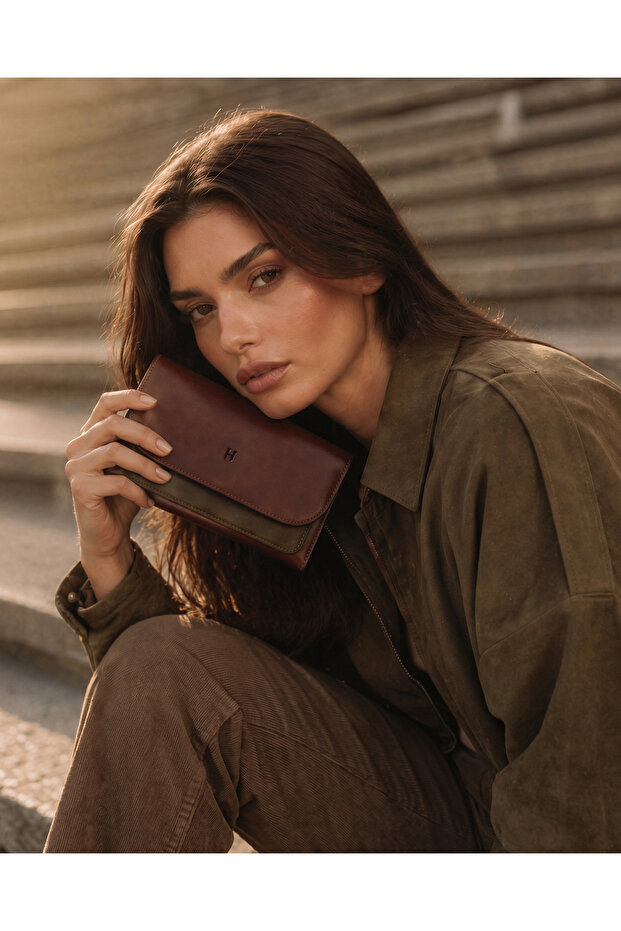 Women's Genuine Leather Large Wallet with Snap Closure Rfid Protected Charlotte Khaki Brown