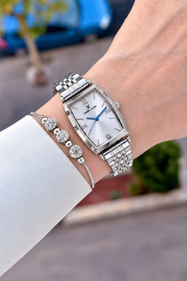 26mm Women's Wristwatch with Grey Color Adjustable Strap and Gift Bracelet
