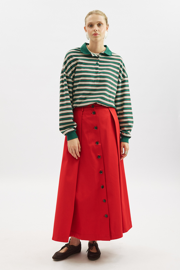 Lula Buttoned Skirt with Pleat Detail Red