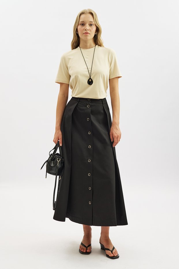 Lula Buttoned Skirt with Pleat Detail Black