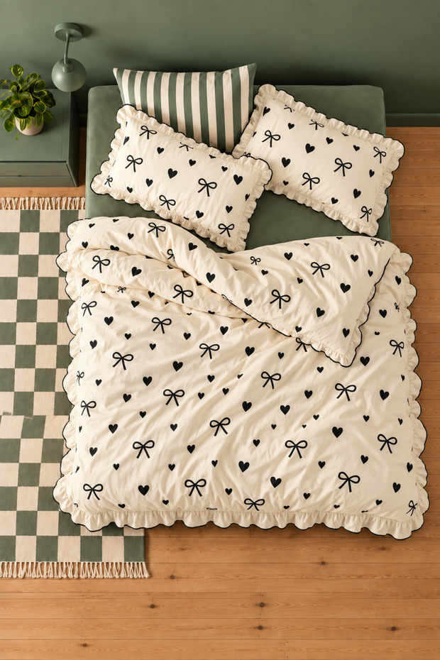 Double Duvet Cover Set 100% Cotton Heart and Bow Patterned Ruffle Detailed Duvet Cover Set Without Sheets
