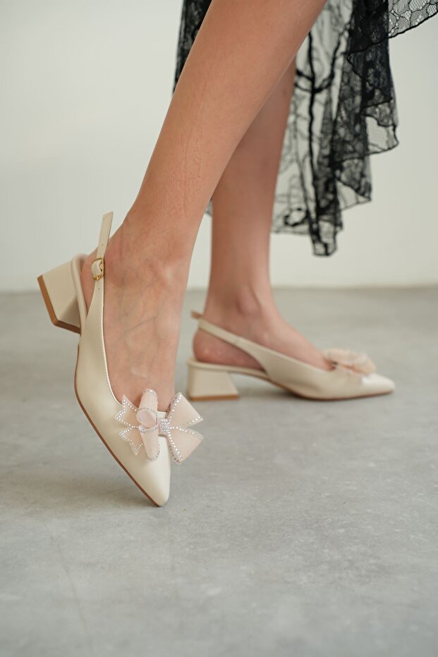 Women's Howen Short Heeled Shoes - Nude Leather