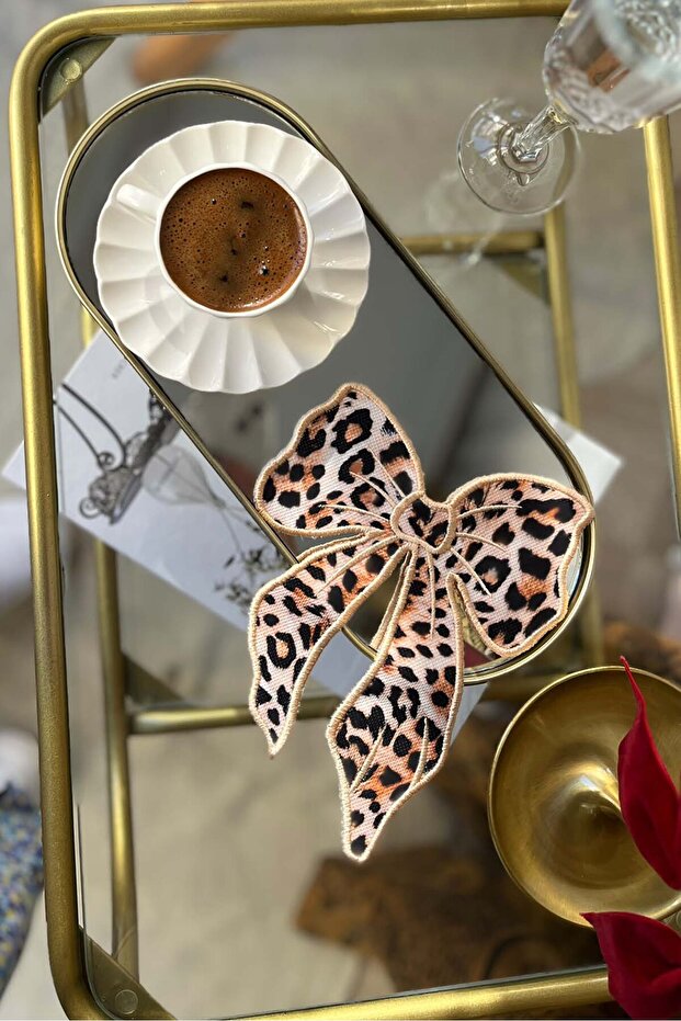 Leopard Patterned Elegant Bow Embroidered Cocktail Napkin 1 Piece