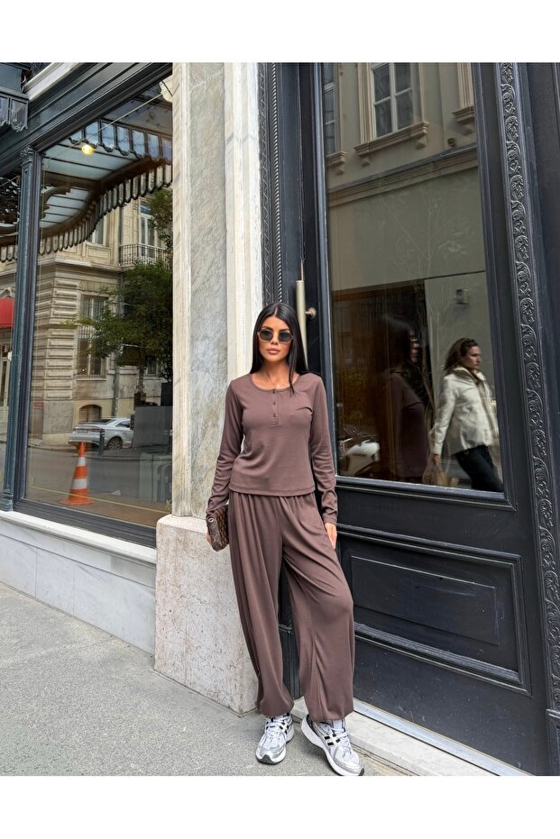 Women's Brown Crew Neck Blouse and Elastic Cuffed Pants Two-Piece Set