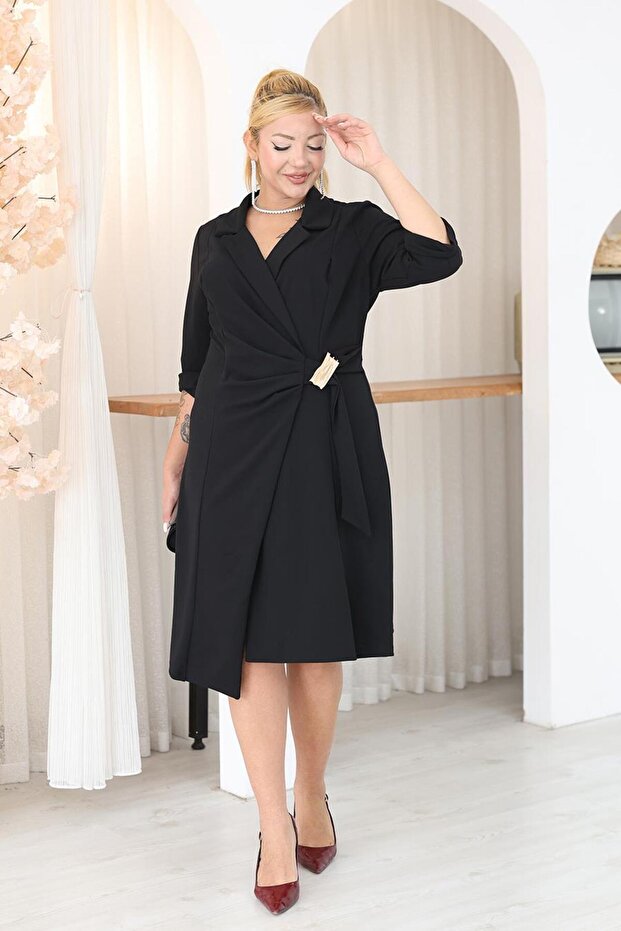Plus Size Double Breasted Collar Evening Dress with Gold Accessories