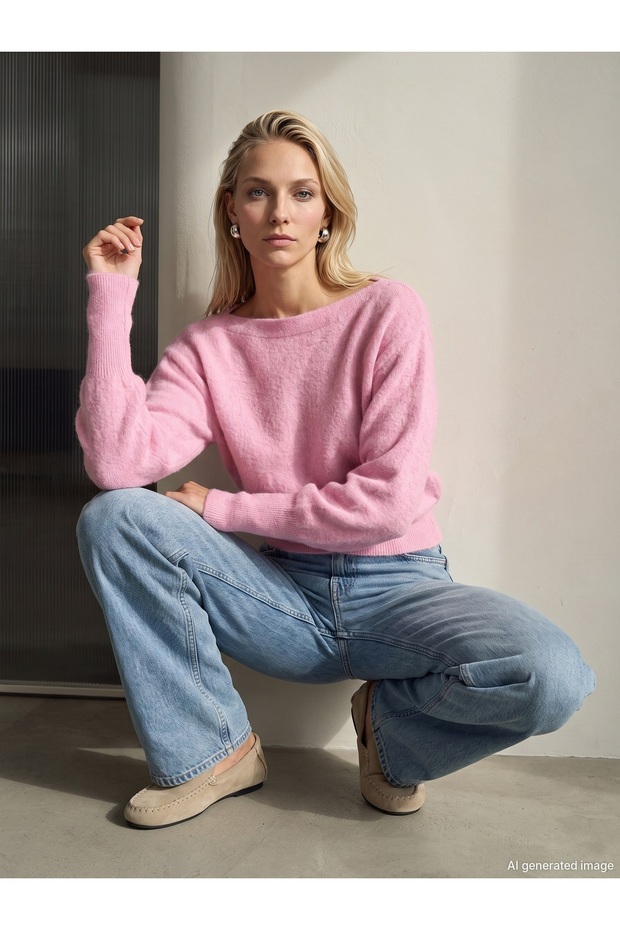 10857 Boat Neck Soft Textured Sweater