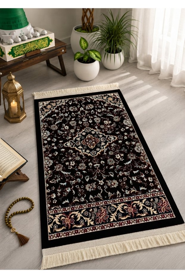 Black Classic Patterned Digital Print Prayer Rug – Traditional Motif Prayer Mat