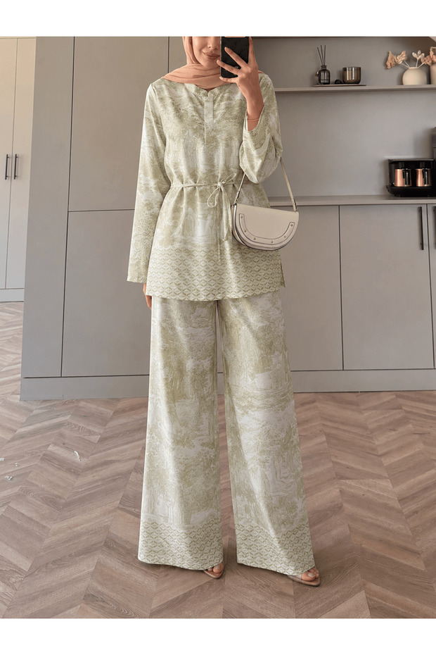 Landscape Patterned High Collar Satin Trouser Suit - 4525 - Light Green