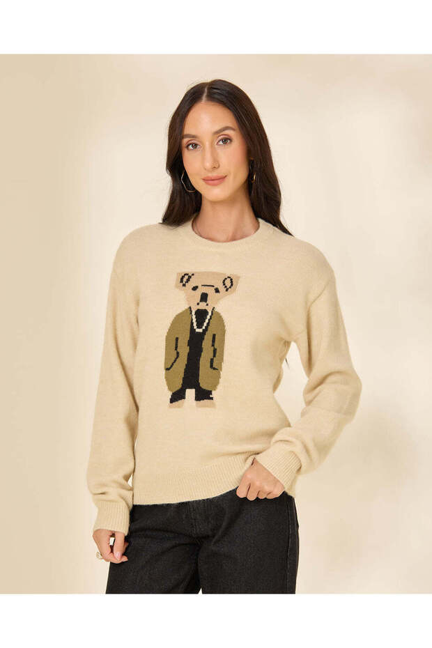 Women Beige Knitted Crew Neck Sweater