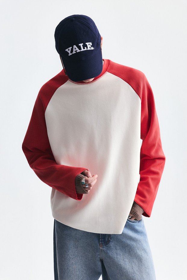 Color Blocked Textured Sweatshirt