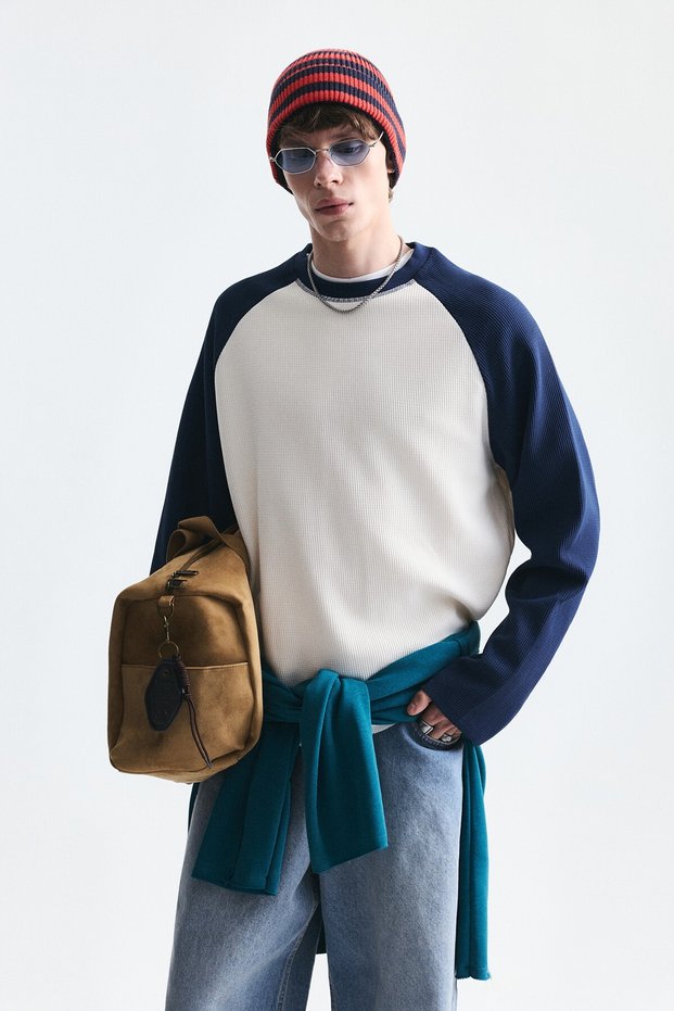 Color Blocked Textured Sweatshirt
