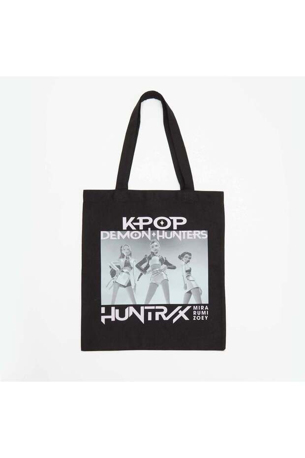 حقيبة حمل 'K-Pop Demon Hunters' باللون الأسود
