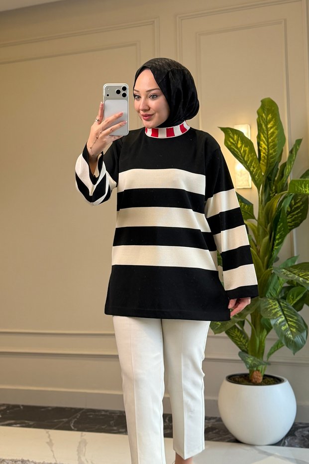 44472 - Stylish Comfortable Rayon Striped Women's Long Flowy Thin Knit Sweater