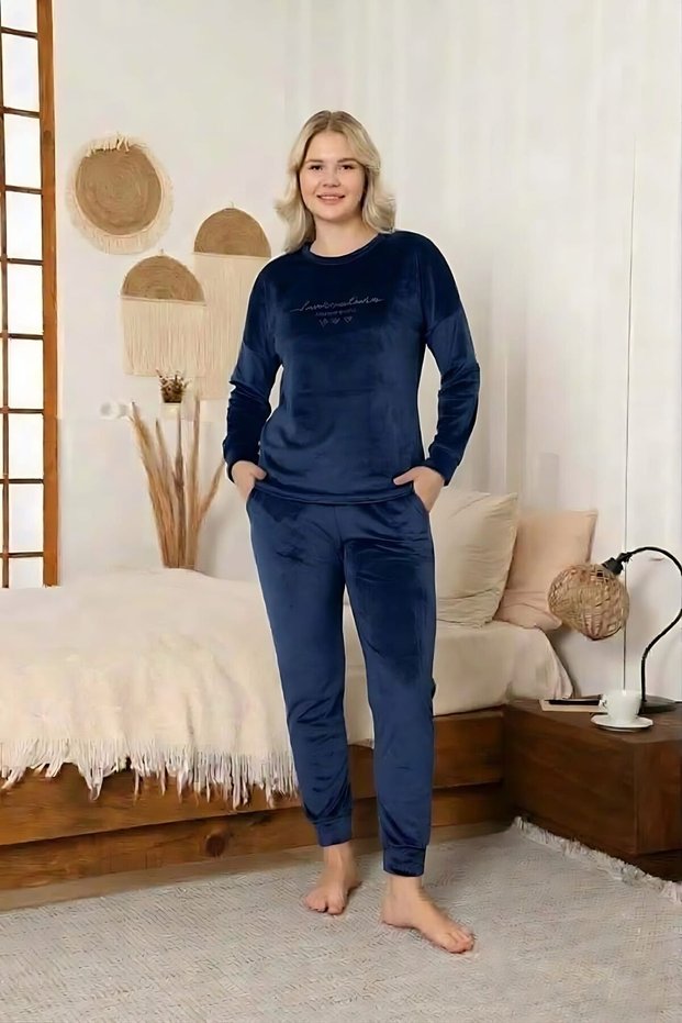 Mooda Soft Velvet Fabric Embossed Printed Women's Pajama Set