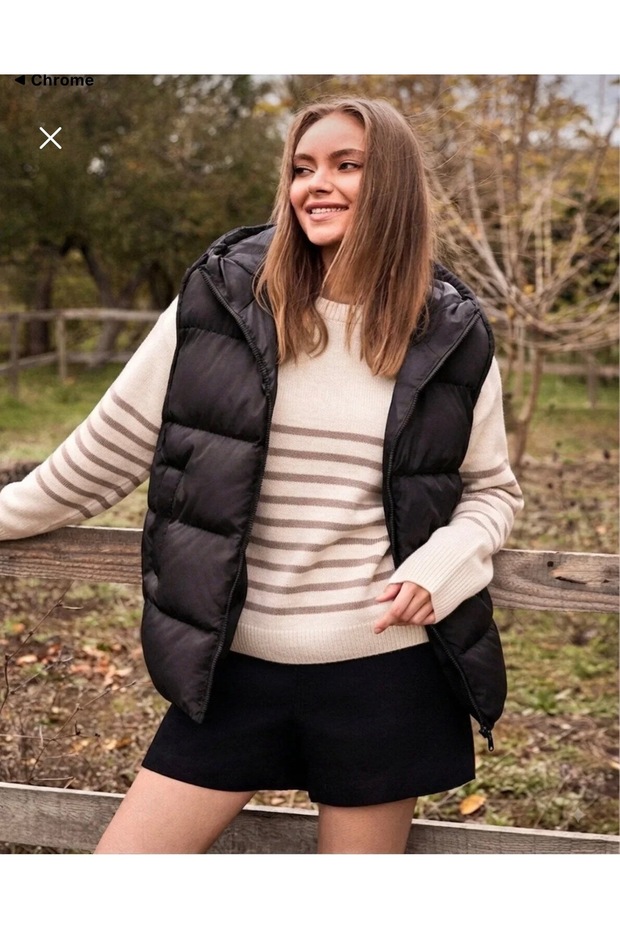 Women's Black Hooded Oversize Loose Regular Puffer Vest Ylk10009