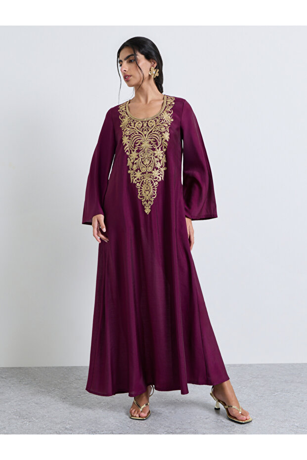 Burgundy Thread Embroidery Jalabiya with Batwing Sleeve