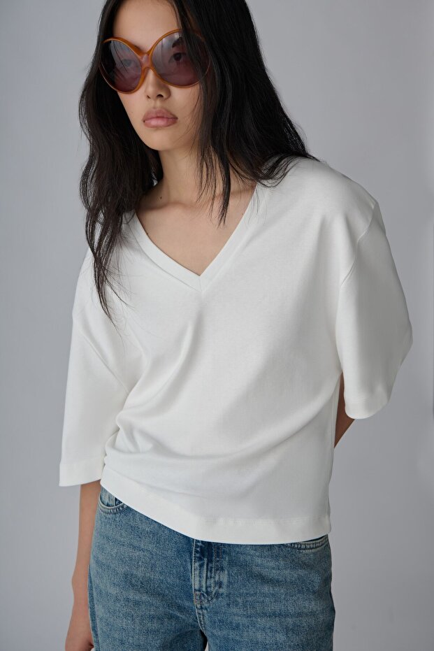 White Melisa Waist-Sitting T-Shirt