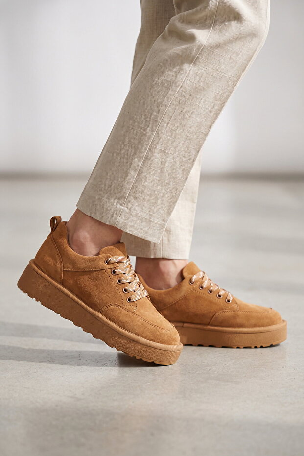 Tan Suede Lace-Up Thick Comfortable Soft Sole Women's Casual Shoes 635443