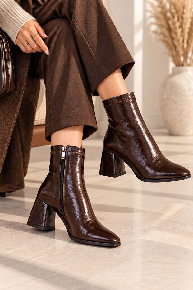 Women's Pointed Toe Zippered Block Heeled Stylish Ankle Boots