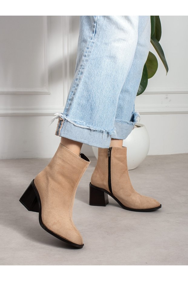 Escar Cream Suede Heeled Women's Boots
