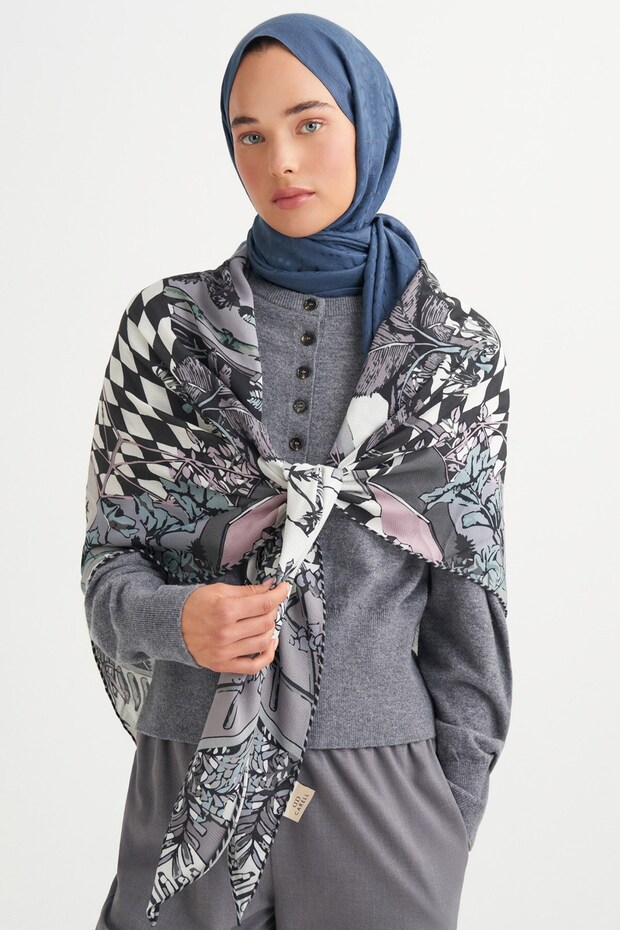 Fiorella Patterned Reniva Tencel Triangle Shoulder Shawl Lavender